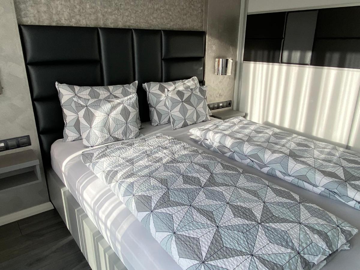 Noir Silvery Apartman Szegedin Exterior foto